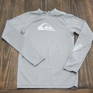 Quiksilver Sun Protection Long Sleeve Rash Guard Swim Shirt Size Small